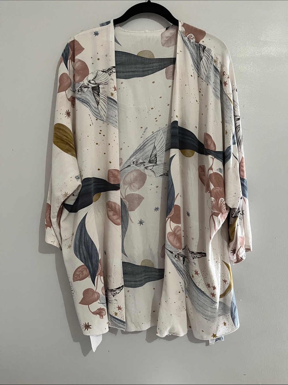 Womens xl kimono with hummingbird and bee print